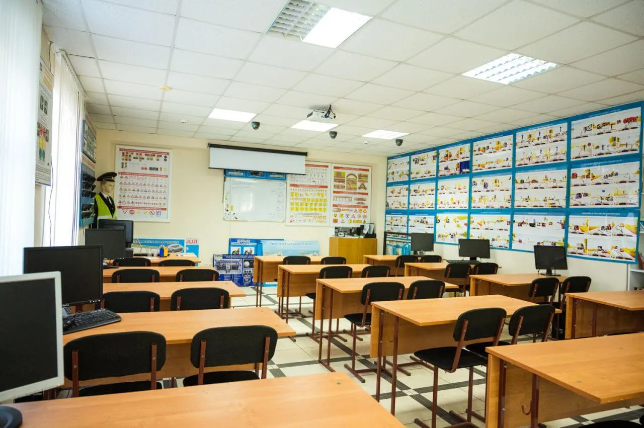 Sala de studii a școlii auto